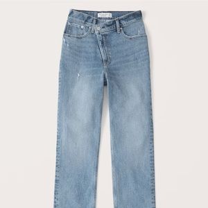 Abercrombie & Fitch Ultra High Rise 90s Straight Jean